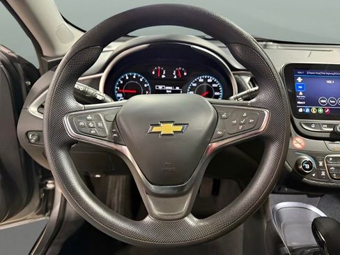 Used 2025 Chevrolet Malibu LT image 11