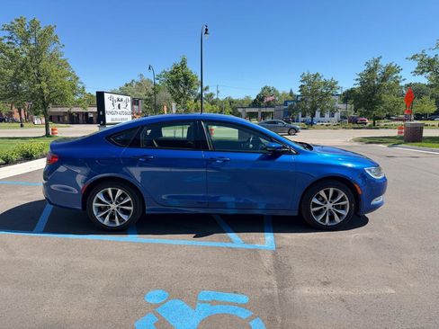 Used 2015 Chrysler 200 S FWD image 4