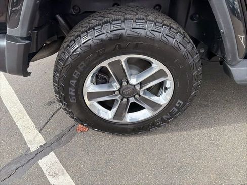 Used 2022 Jeep Wrangler Unlimited Sahara image 27