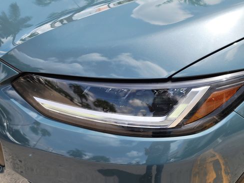Used 2024 Honda HR-V Sport image 10