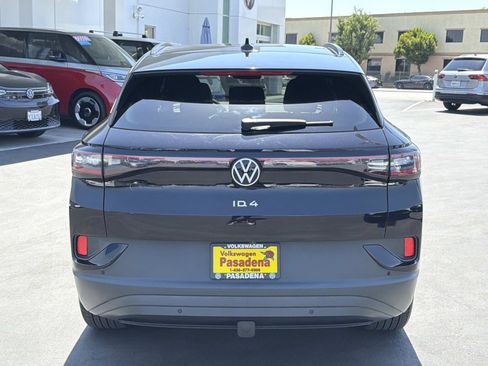 Certified 2023 Volkswagen ID.4 Pro AWD/4WD image 4