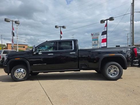 New 2026 GMC Sierra 3500 Denali Ultimate AWD/4WD image 14