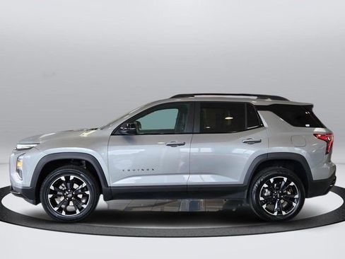 Used 2025 Chevrolet Equinox RS AWD/4WD image 2