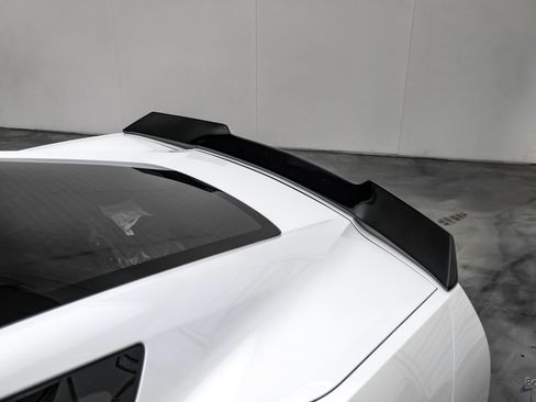 Used 2016 Chevrolet Corvette Stingray Coupe w/ Carbon Flash Badge Package RWD image 42
