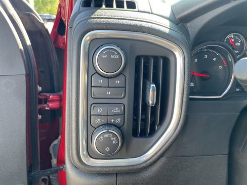 Used 2022 Chevrolet Silverado 3500 LT w/ Convenience Package AWD/4WD image 18