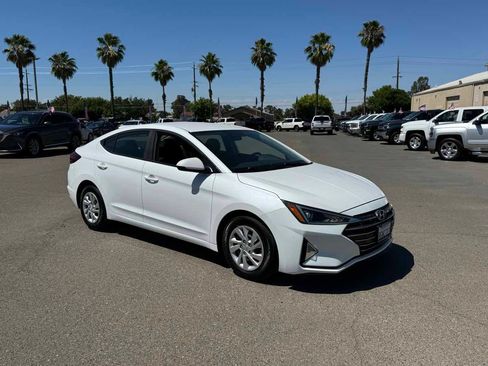 Used 2019 Hyundai Elantra SE w/ Cargo Package FWD image 11
