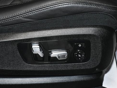 Used 2023 BMW X7 xDrive40i w/ Executive Package image 84