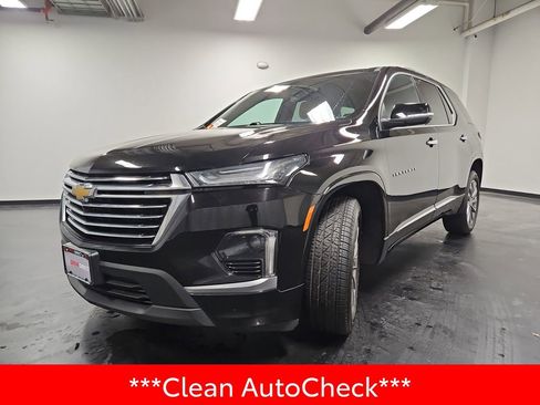 Used 2023 Chevrolet Traverse Premier w/ LPO, Cargo Package image 4