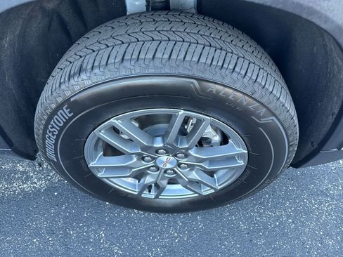 Used 2025 GMC Acadia Elevation image 14