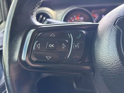 Used 2021 Jeep Gladiator Willys image 34