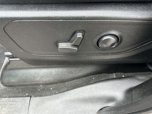 Used 2022 RAM 1500 Big Horn image 11