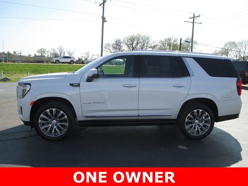Used 2021 GMC Yukon Denali w/ Denali Premium Package image 9