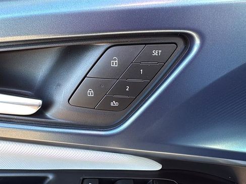 New 2026 Chevrolet Equinox EV LT image 18