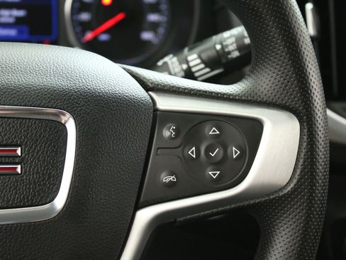 Used 2023 GMC Terrain SLE w/ Driver Convenience Package FWD image 14