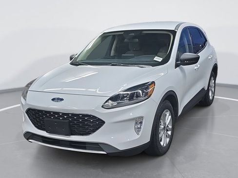 Used 2020 Ford Escape SE image 7