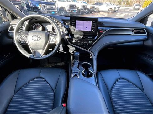 Used 2023 Toyota Camry SE image 16