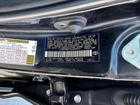 Used 2022 Toyota Corolla LE image 23