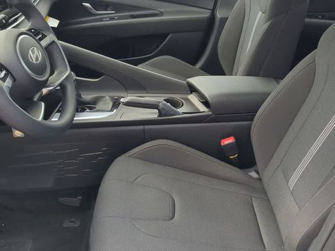 New 2026 Hyundai Elantra SE FWD image 16