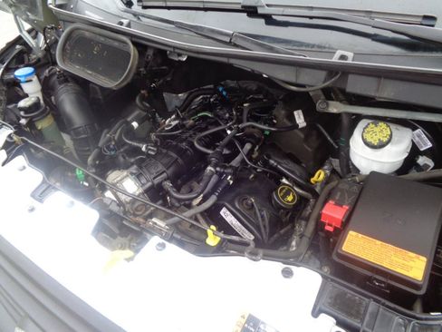Used 2018 Ford Transit 250 148 Medium Roof RWD image 34