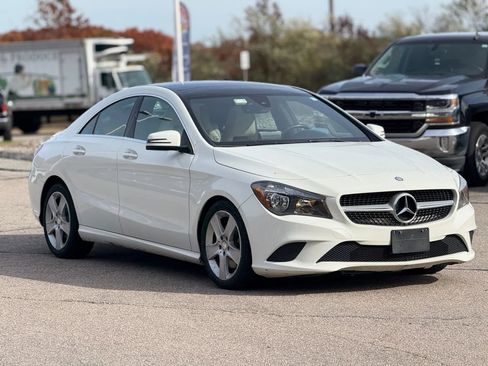 Used 2015 Mercedes-Benz CLA 250 4MATIC image 3