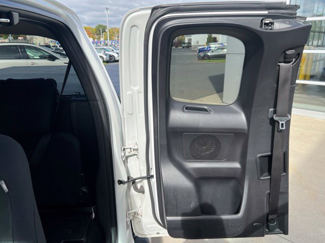 Used 2016 Toyota Tacoma SR5 AWD/4WD image 25