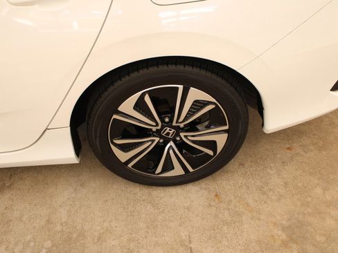 Used 2017 Honda Civic EX-T image 22