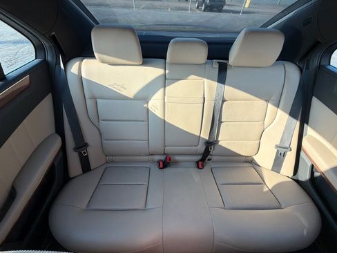 Used 2012 Mercedes-Benz E 350 4MATIC Sedan image 36