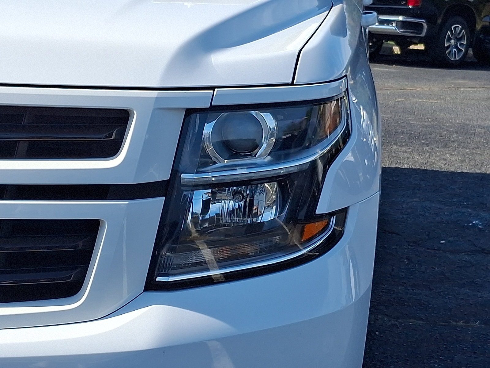 Used 2020 Chevrolet Suburban LT w/ RST Edition AWD/4WD image 9