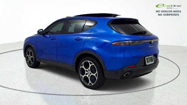 Used 2024 Alfa Romeo Tonale Veloce w/ Active Assist Package AWD/4WD image 6