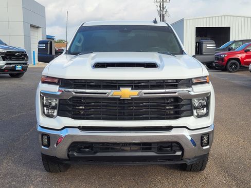 Used 2024 Chevrolet Silverado 2500 LT AWD/4WD image 8