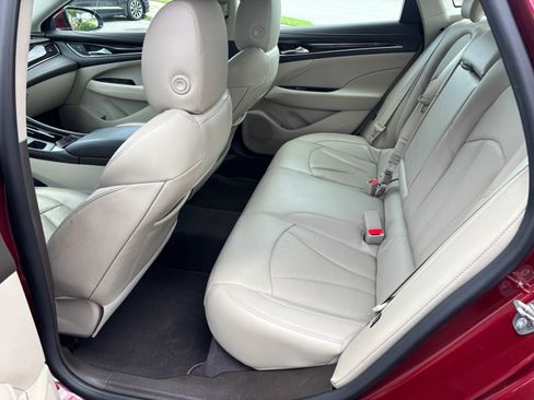 Used 2017 Buick LaCrosse Essence FWD image 9