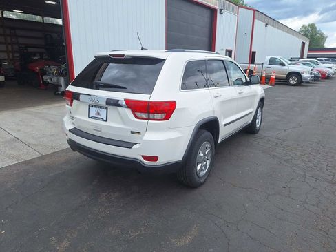 Used 2011 Jeep Grand Cherokee Laredo AWD/4WD image 8