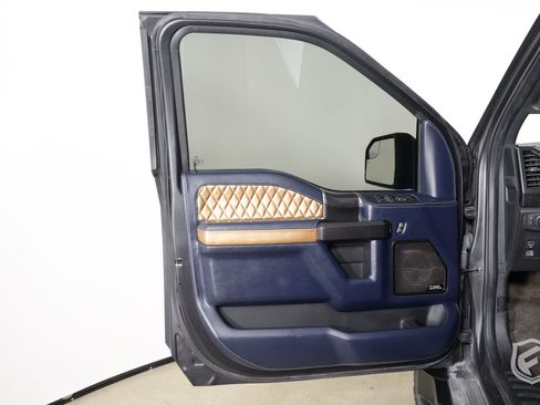 Used 2018 Ford F150 XLT w/ Equipment Group 302A Luxury image 13