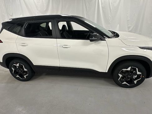 New 2026 Kia Seltos S AWD/4WD image 2