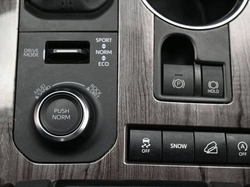 Certified 2021 Toyota Highlander Platinum AWD/4WD image 27