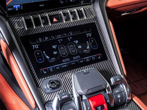 Used 2024 Lamborghini Urus S image 30