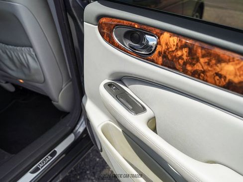 Used 2006 Jaguar XJ8 RWD image 58