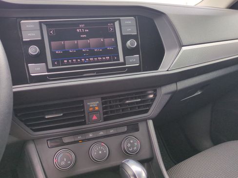 Used 2019 Volkswagen Jetta FWD image 23
