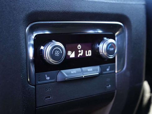 Used 2025 GMC Yukon Elevation image 31