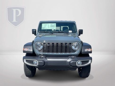 New 2026 Jeep Gladiator Sport AWD/4WD image 3