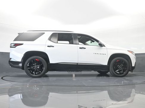 Used 2021 Chevrolet Traverse Premier w/ Redline Edition image 54