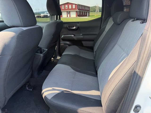 Used 2020 Toyota Tacoma TRD Sport w/ Technology Package AWD/4WD image 19