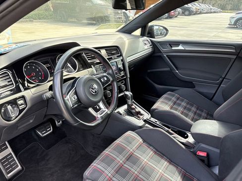 Used 2019 Volkswagen GTI S image 6