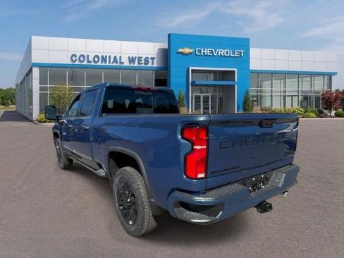 Used 2026 Chevrolet Silverado 2500 High Country w/ High Country Premium Package AWD/4WD image 3