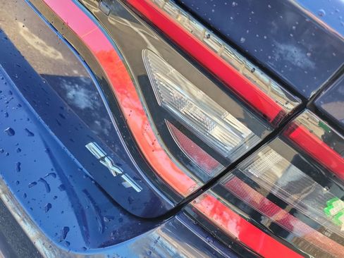 Used 2015 Dodge Charger SXT RWD image 31