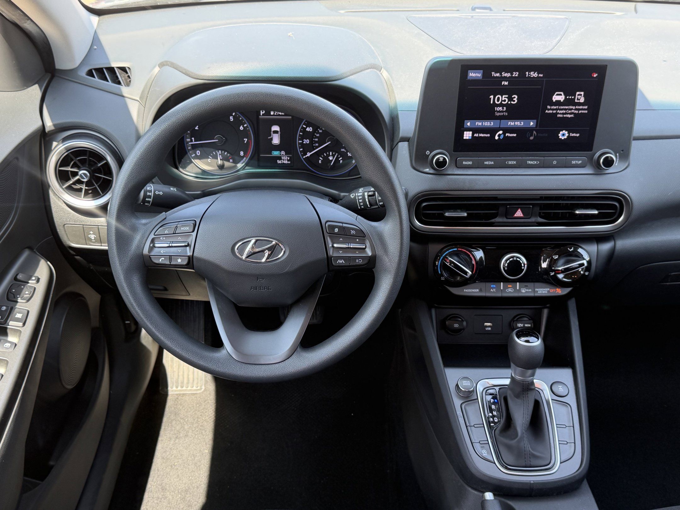 Used 2023 Hyundai Kona SEL AWD/4WD image 11