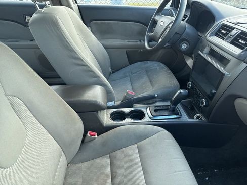 Used 2011 Ford Fusion SE image 11