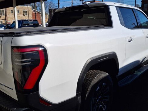 New 2026 GMC Sierra EV Elevation AWD/4WD image 6