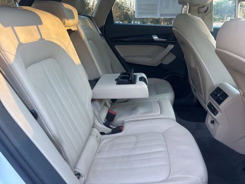 Used 2018 Audi Q5 2.0T Premium Plus w/ Premium Plus Package image 16