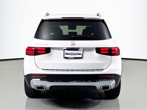 Certified 2026 Mercedes-Benz GLB 250 image 3